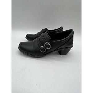Easy Street Black faux Leather Buckled Accents slight Heel Comfort Pump sz7